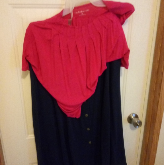 Clothes - Picture 4 of 5